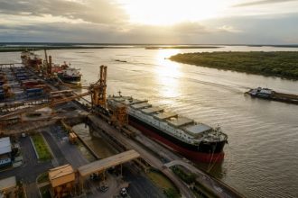 Pará acompanha mudanças no comércio global: por que novas disputas comerciais podem afetar empregos, exportações e investimentos no estado